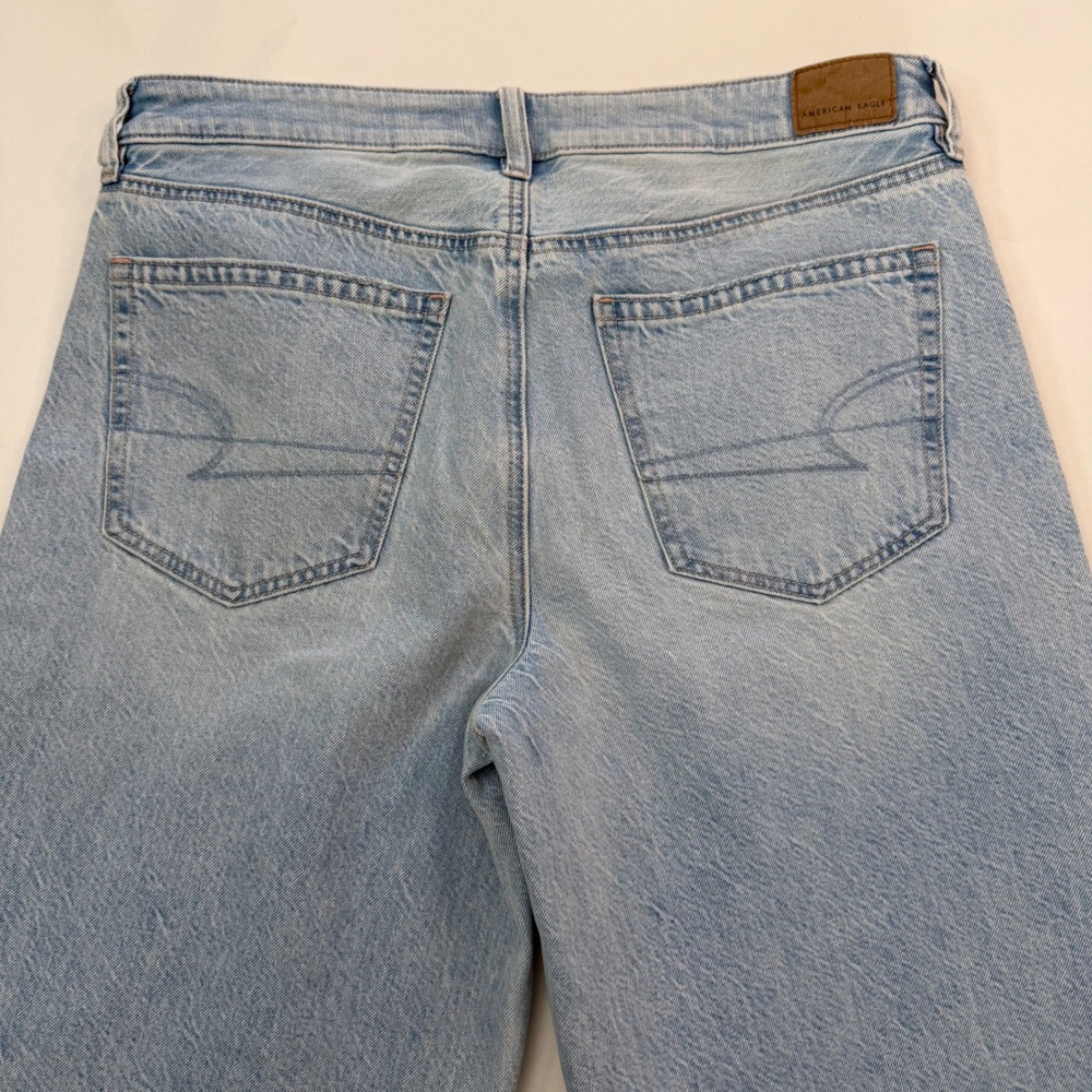 American Eagle Low Rise Baggy Wide Leg Light Wash Jeans Womens 8 Stretch 31‎ - Picture 4 of 9